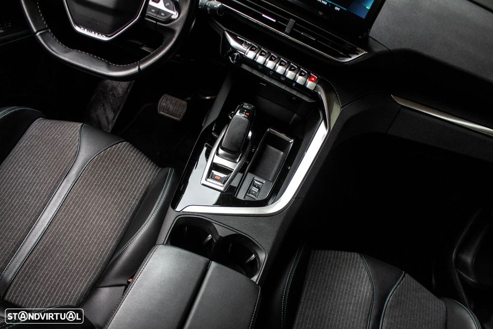 Peugeot 3008 1.6 Hybrid Allure e-EAT8 - 34