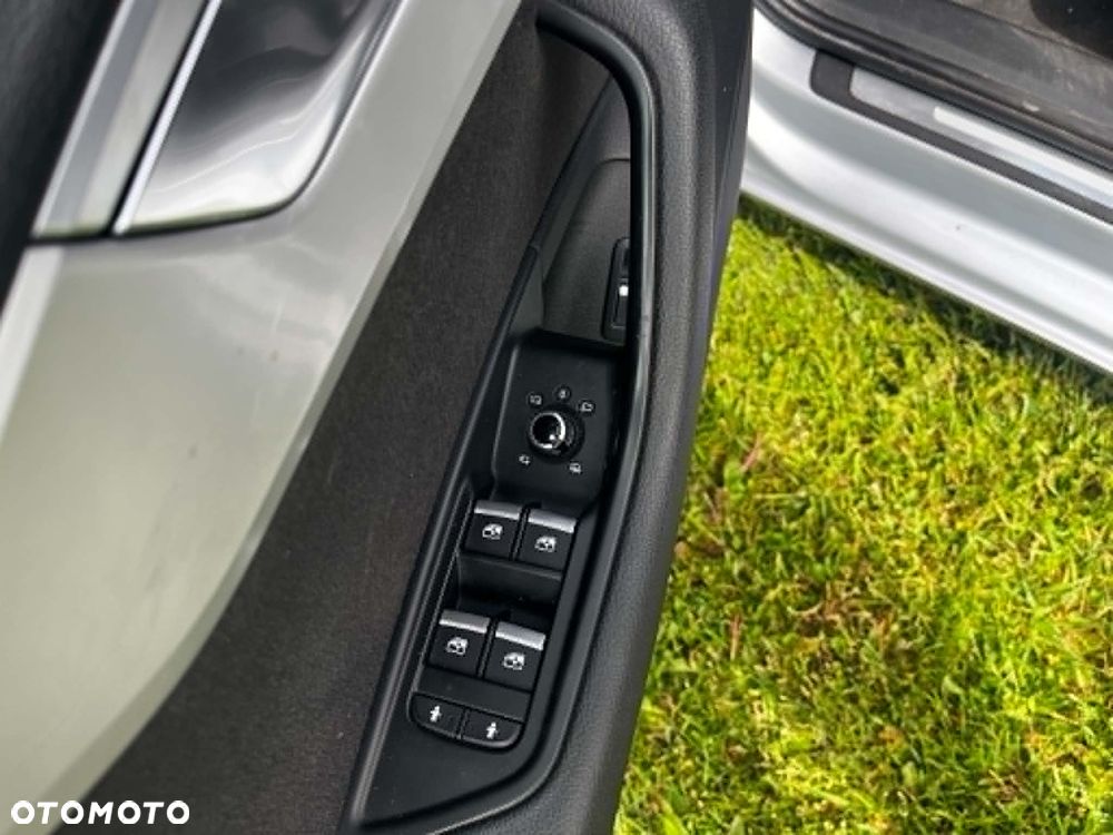 Audi A4 Avant 2.0 TDI DPF Ambition - 10