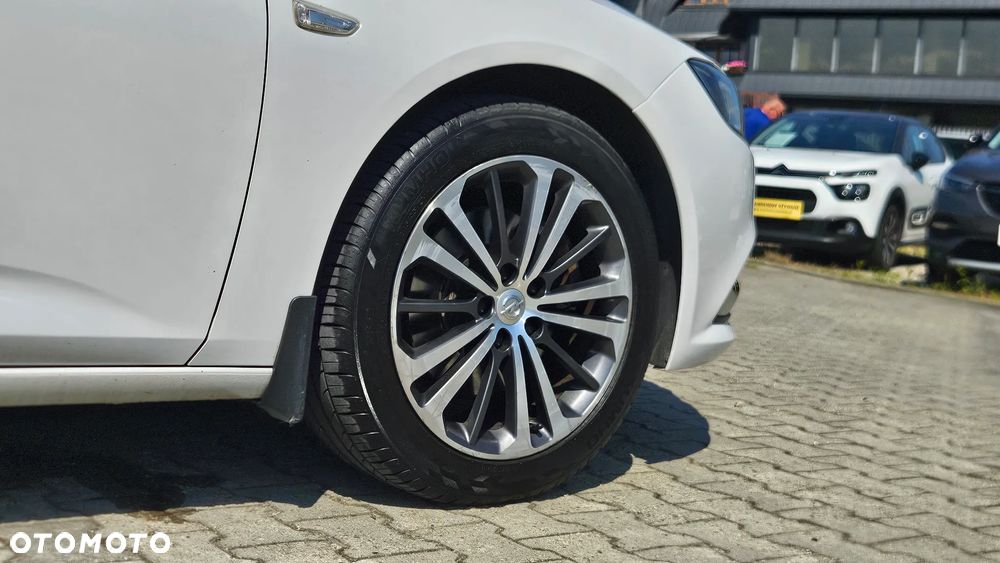 Opel Insignia 1.6 T Innovation S&S - 24