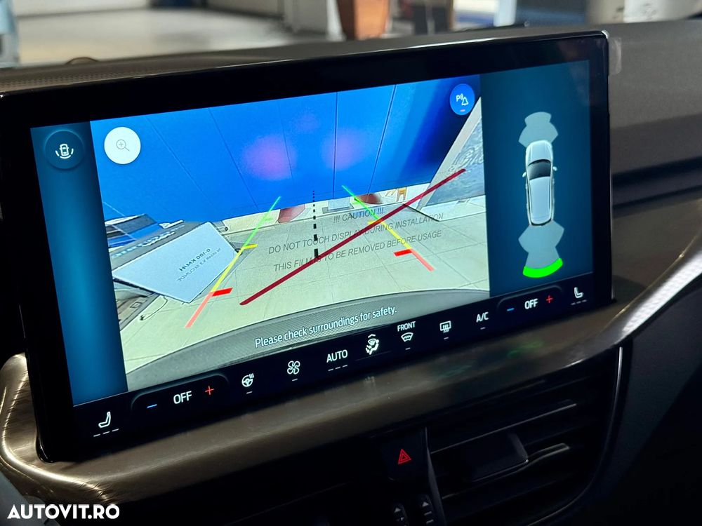 Ford Kuga 2.5 Duratec FHEV 4x4 TITANIUM - 2