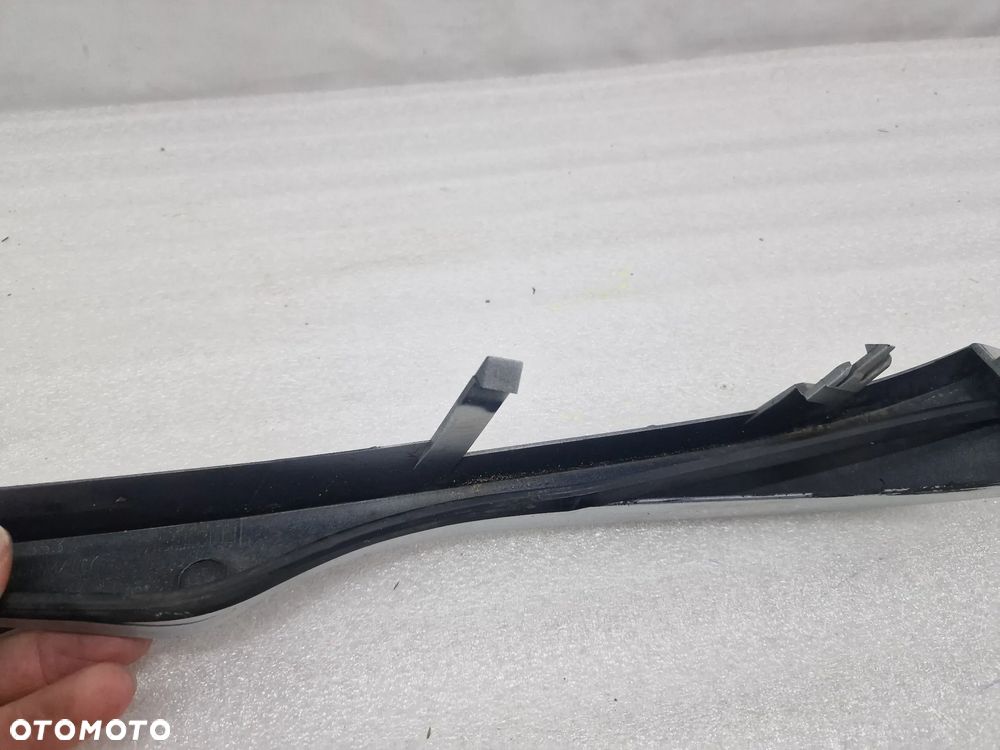 BMW E46 LIFT 01- LEWA LISTWA POD LAMPĘ LEWĄ , NR 51137030553 , NR AUKCJI C/181 - 9