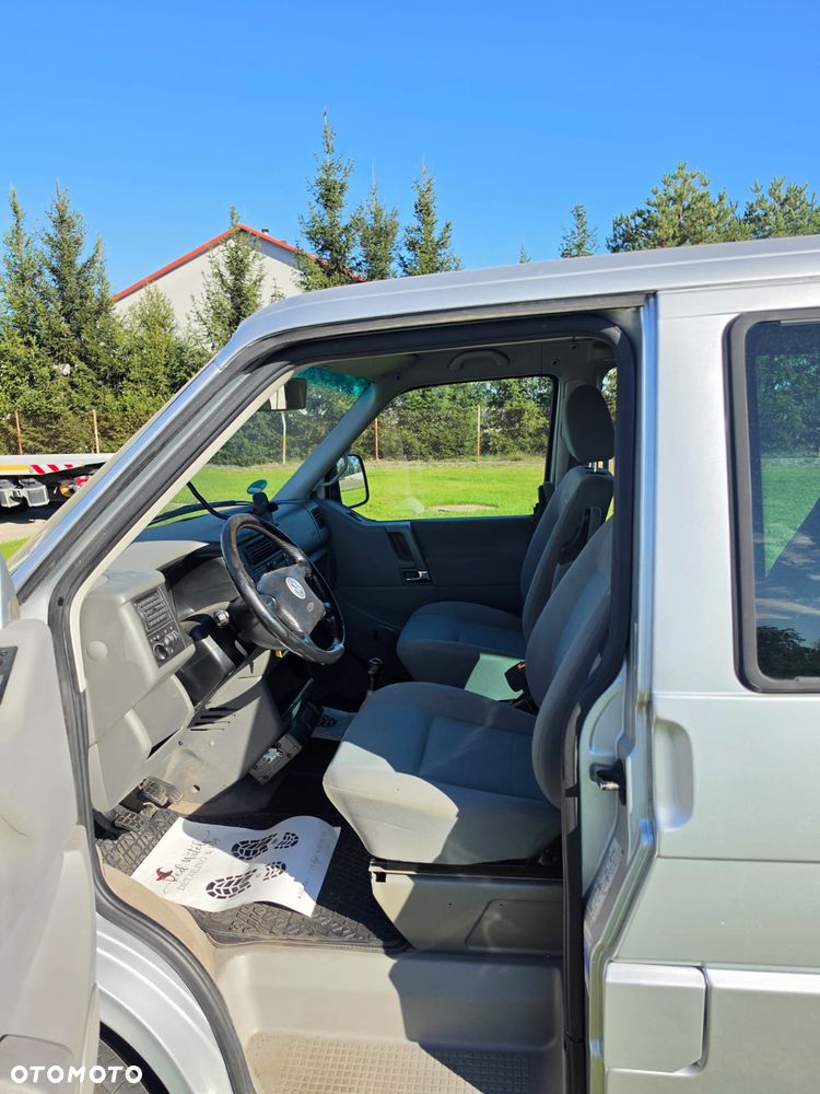 Volkswagen Multivan - 8