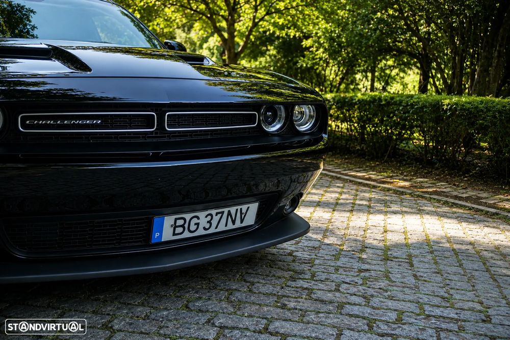 Dodge Challenger Auto SXT Plus - 9