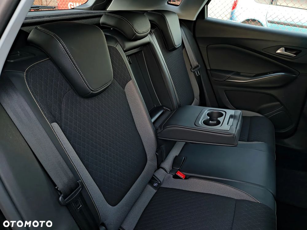 Opel Grandland X - 8