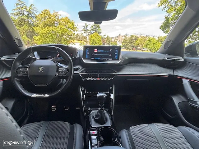 Peugeot 2008 PureTech 130 Stop&Start GT-Line Edition - 29