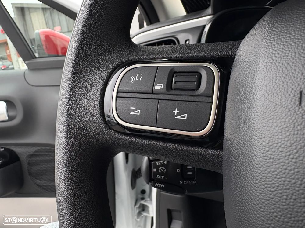 Citroën C3 1.2 PureTech Shine - 18