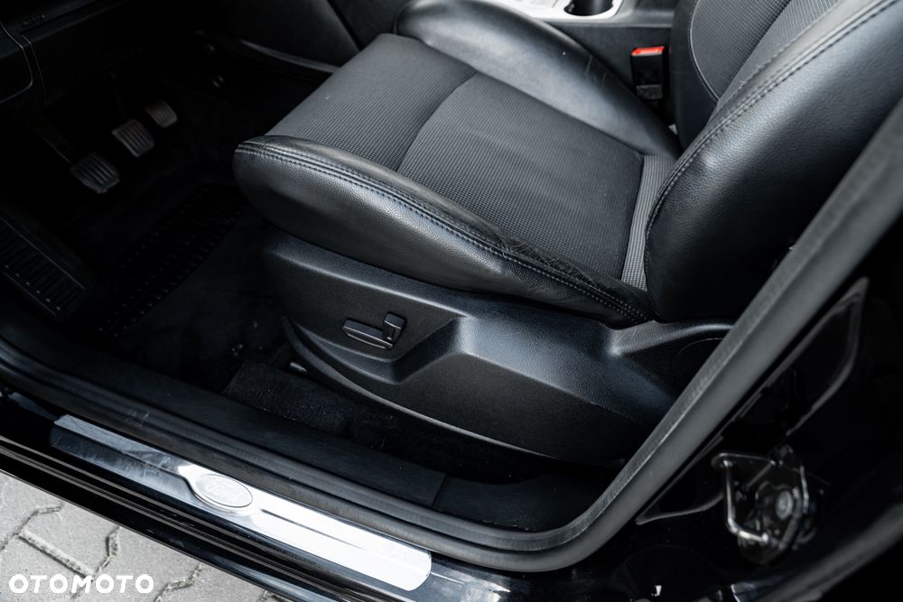 Ford S-Max 2.5 Titanium - 19