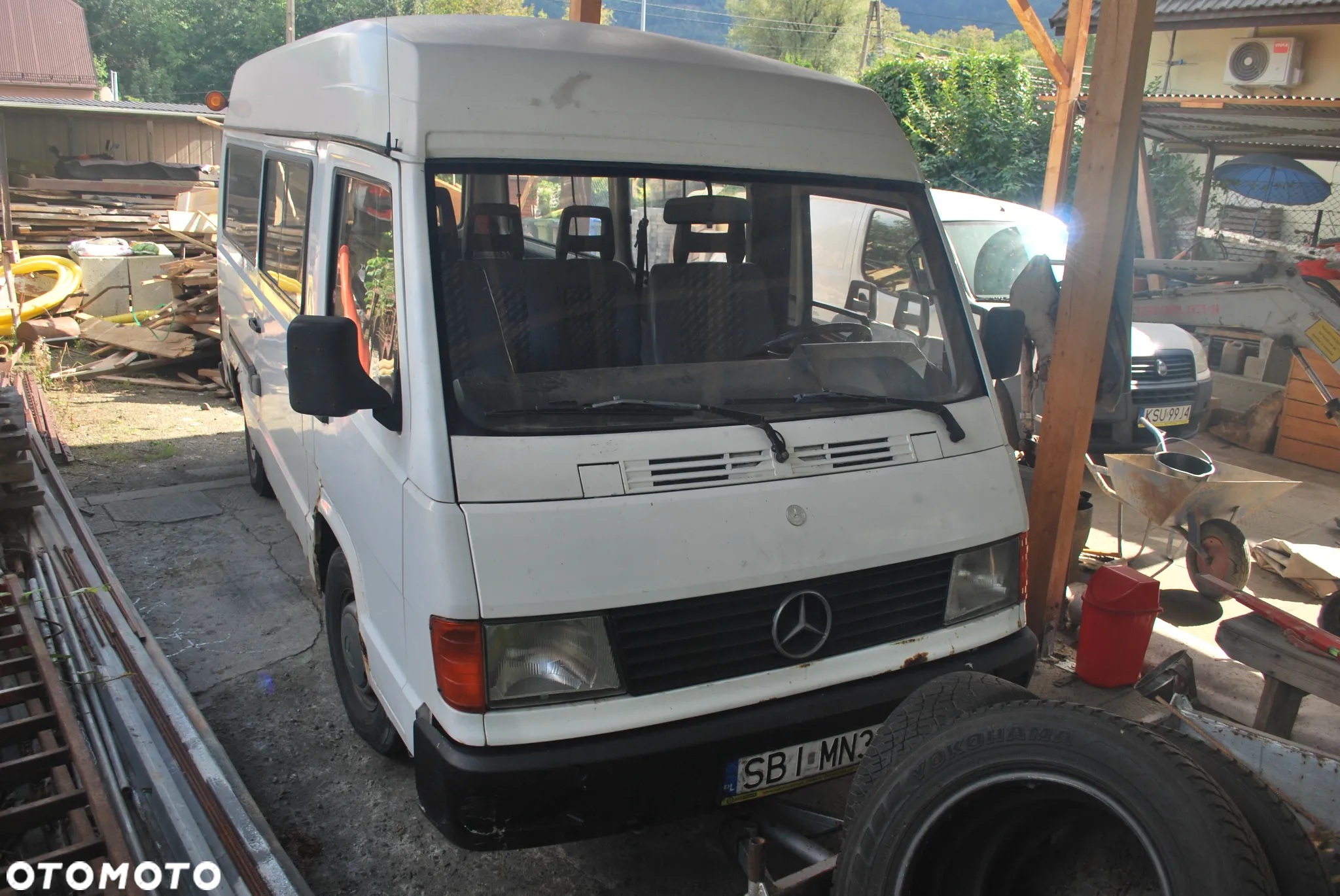 Mercedes-Benz MB100 - 2
