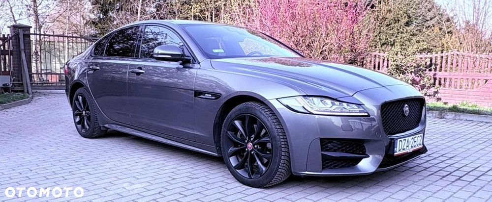 Jaguar XF 2.0 i4D R-Sport - 2