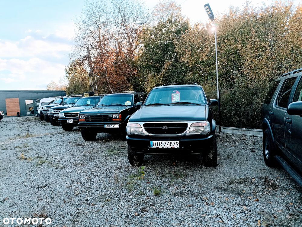 Ford Explorer 4.0 4WD - 29