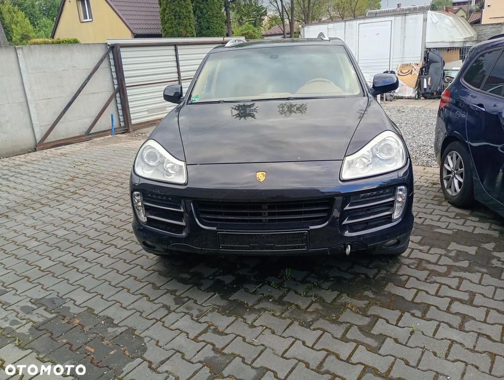 Porsche Cayenne - 3