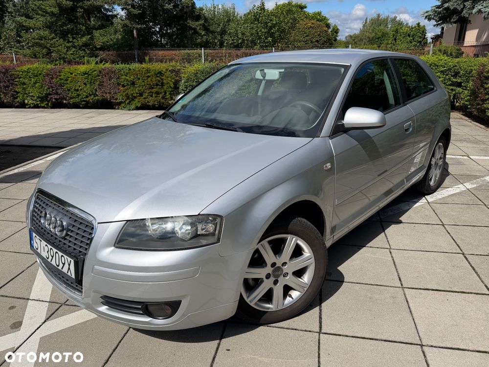 Audi A3 3-drzwiowe 1.6 Ambiente - 2