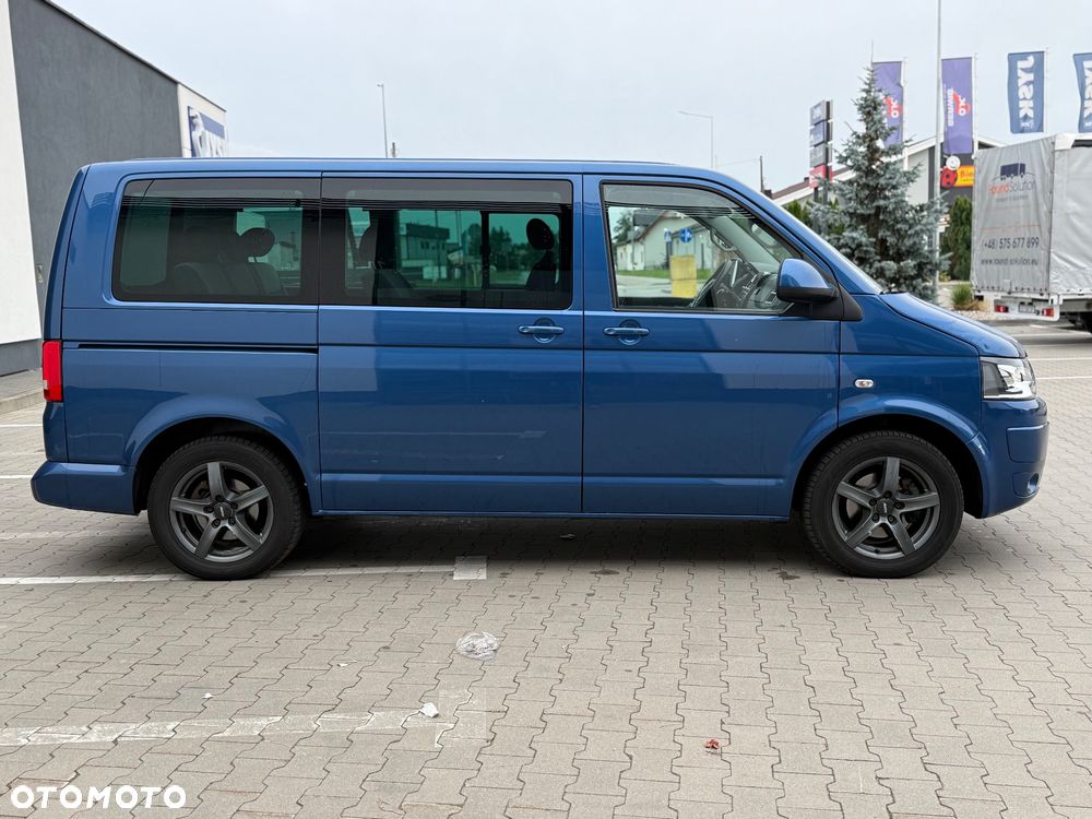 Volkswagen Multivan - 17