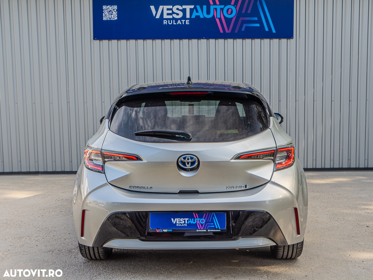 Toyota Corolla 2.0 HSD Exclusive Plus Bi-tone - 24