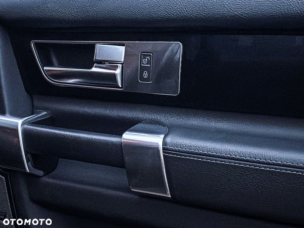 Land Rover Discovery 3.0 TD V6 SE - 10