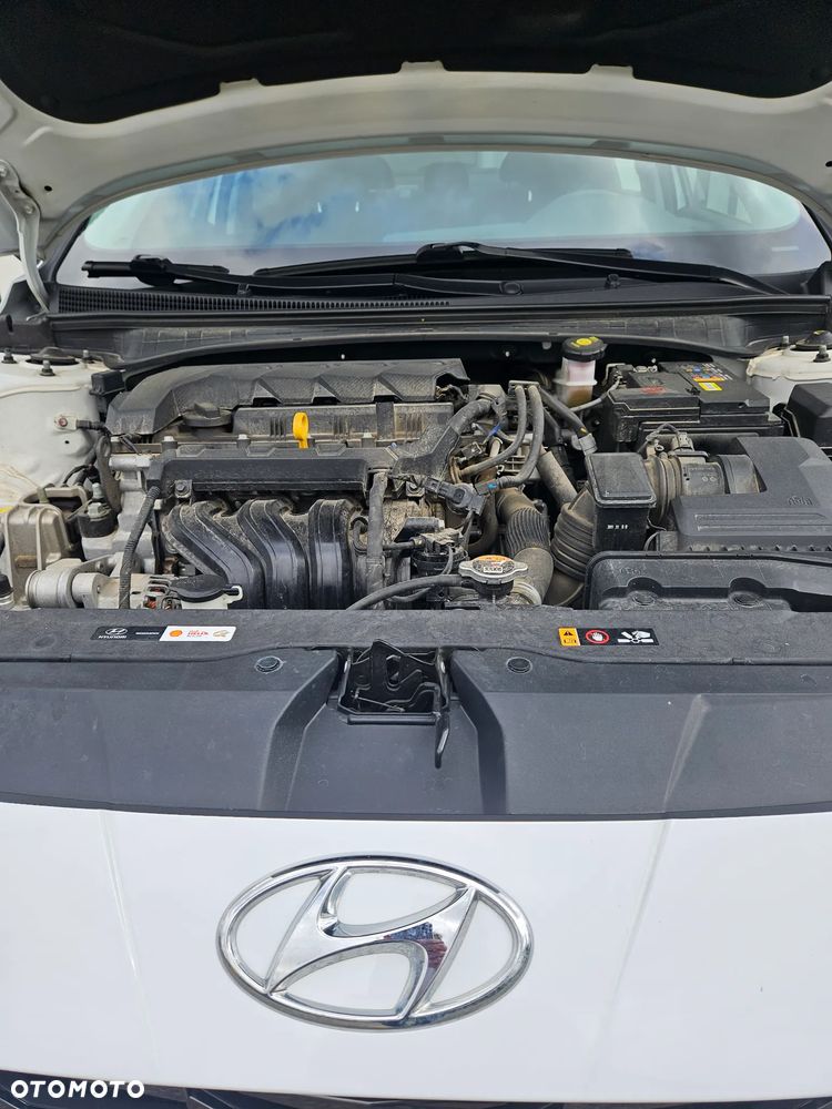 Hyundai Elantra 1.6 Executive CVT - 25