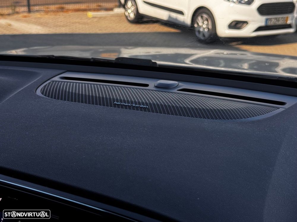 Volvo XC 40 1.5 T2 Plus Dark Auto - 19