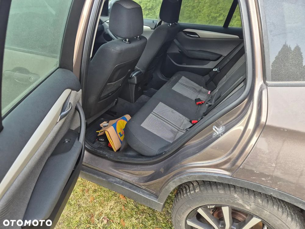 BMW X1 sDrive20i xLine - 11