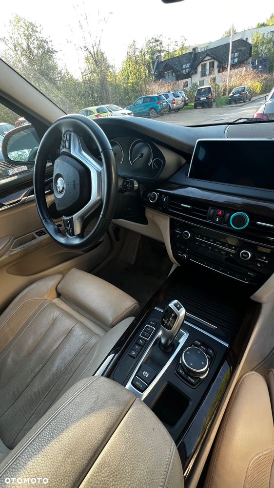 BMW X5 xDrive35i - 7