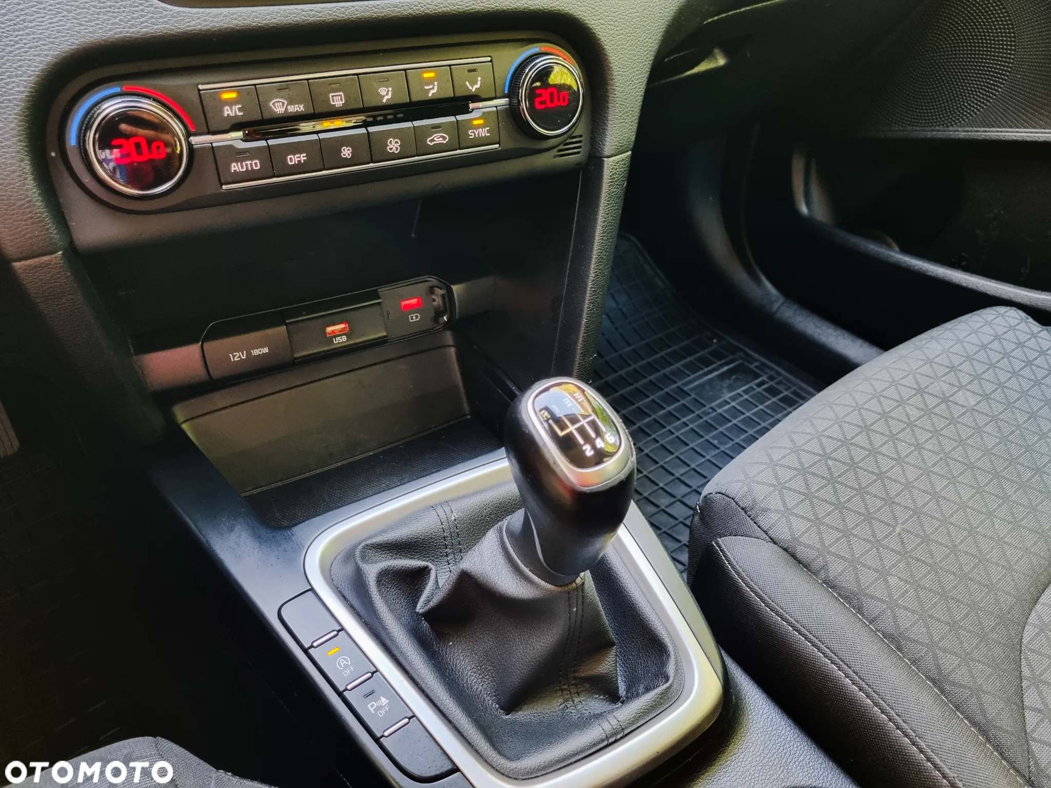Kia Ceed 1.4 T-GDI L - 33