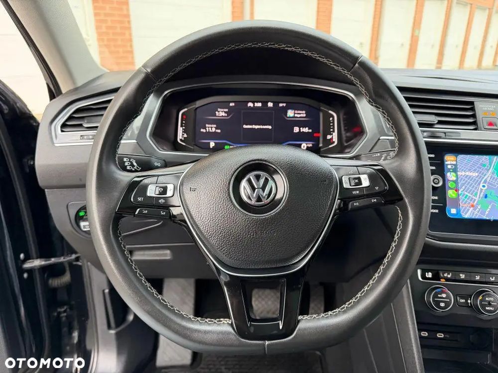 Volkswagen Tiguan - 11