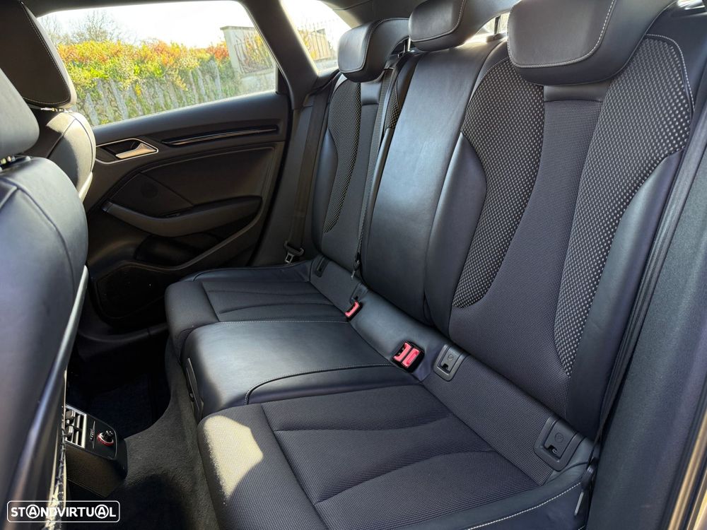 Audi A3 Sportback 1.6 TDI S-line S tronic - 42