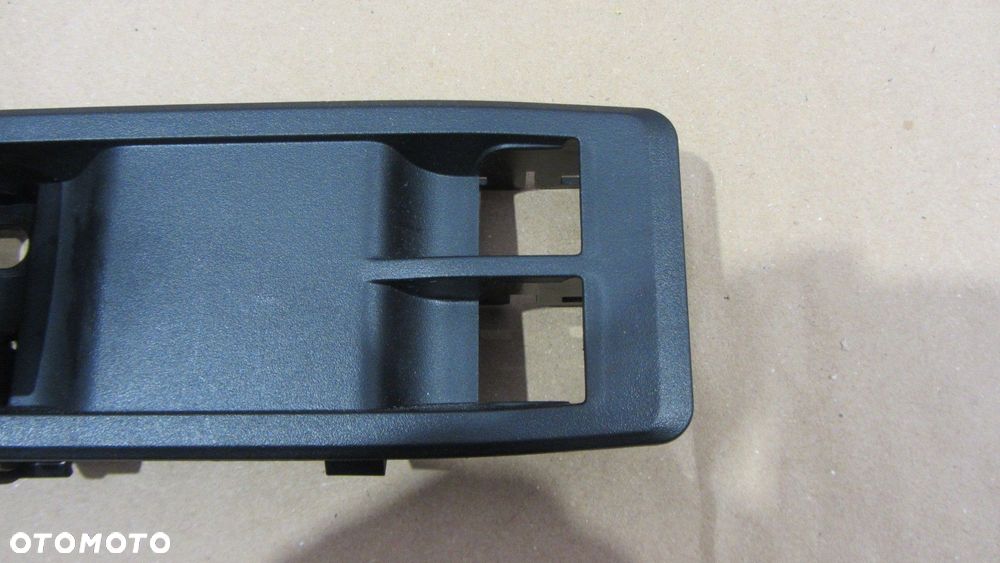 BMW IX I20 PANEL OBSŁUGI PRZEŁĄCZNIK BAGAŻNIKA OPARCIA FOTELI 9873813 - 5