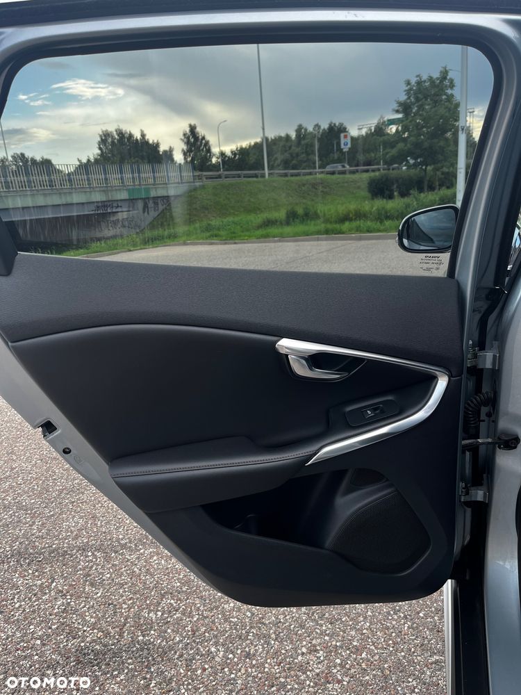 Volvo V40 D3 Summum - 23