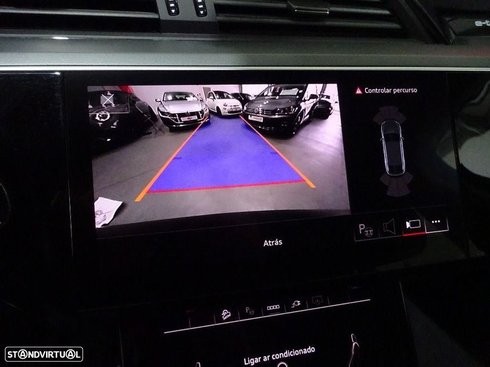 Audi Q8 e-Tron Sportback 55 quattro Advanced - 28