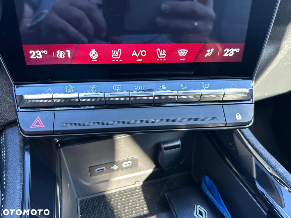 Renault Austral 1.3 TCe mHEV Esprit Alpine - 36