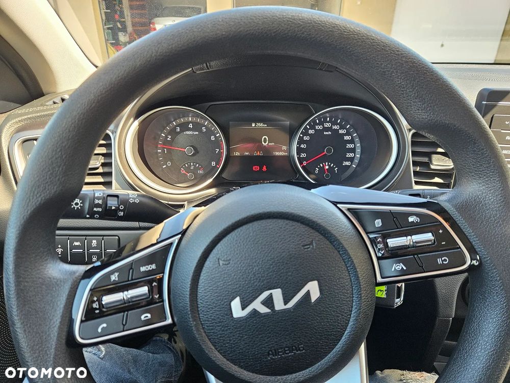 Kia Ceed 1.5 T-GDI S - 8