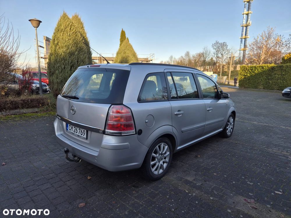 Opel Zafira - 4