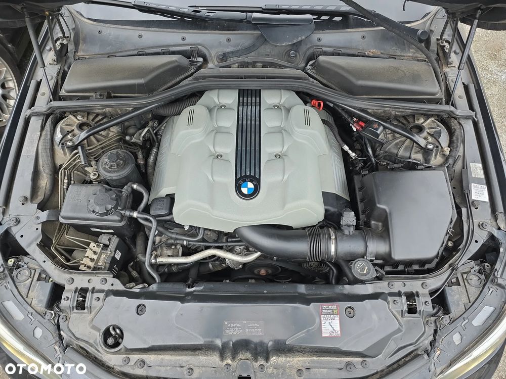 BMW Seria 5 545i - 29