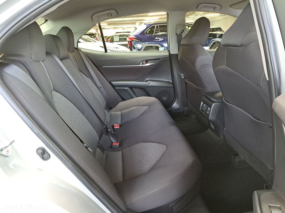 Toyota Camry 2.5 Hybrid Comfort CVT - 15