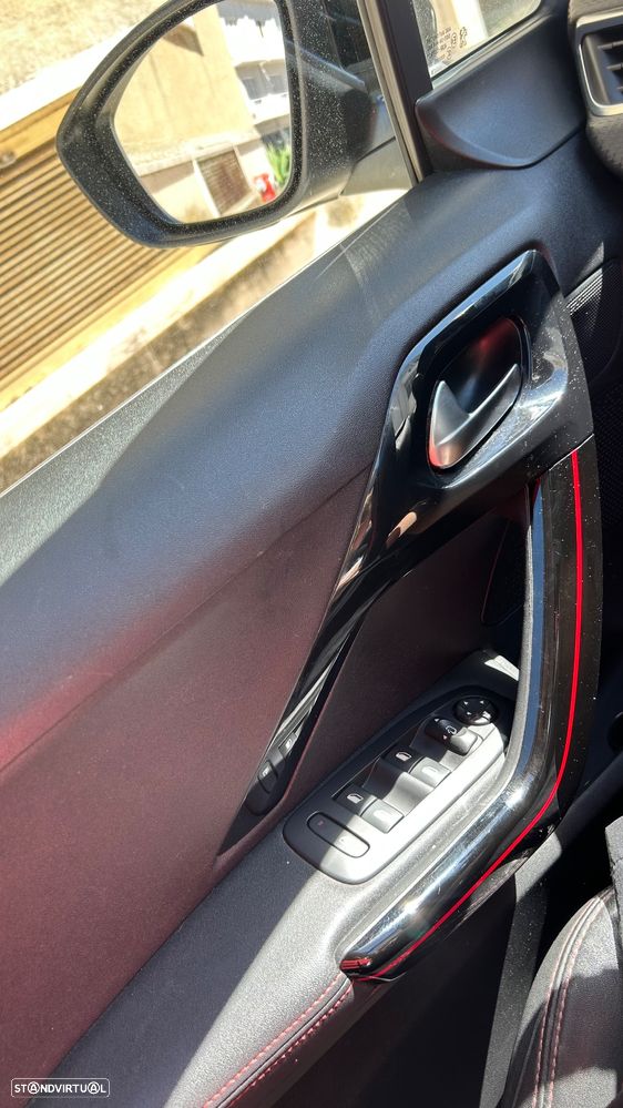 Peugeot 2008 1.2 PureTech GT Line - 14