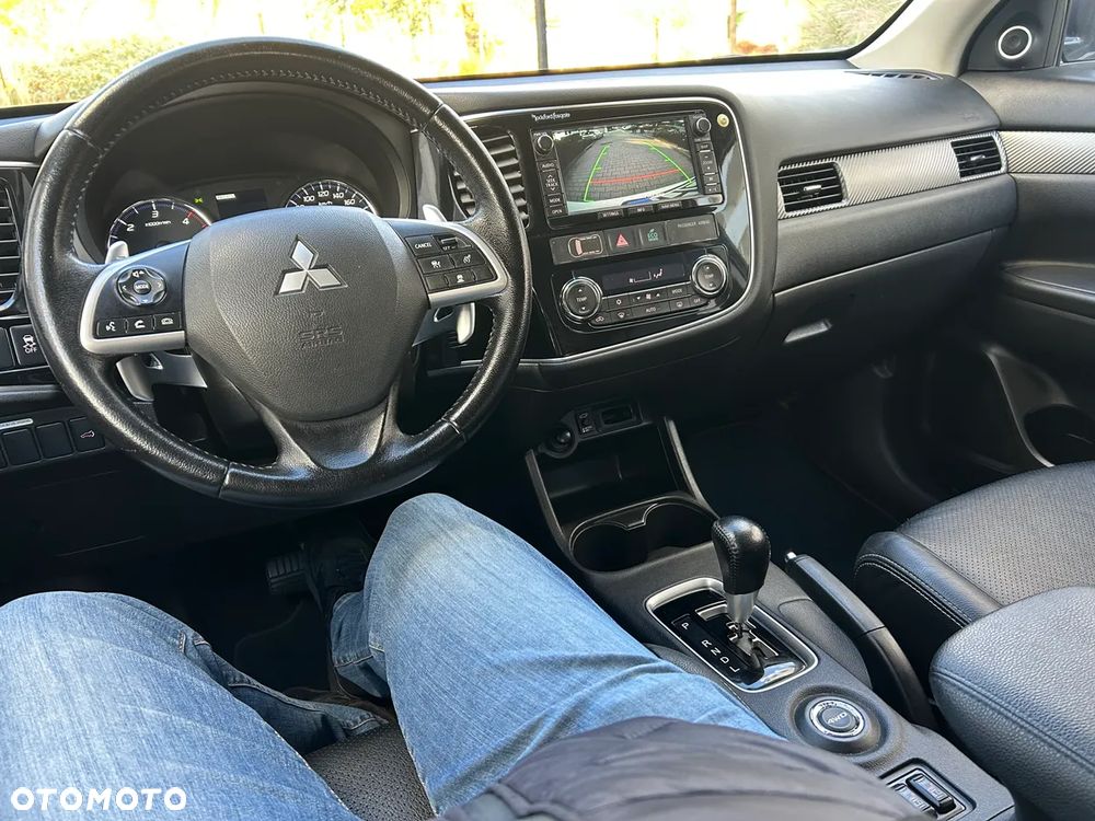 Mitsubishi Outlander 2.2 DI-D 4WD Automatik Instyle - 8