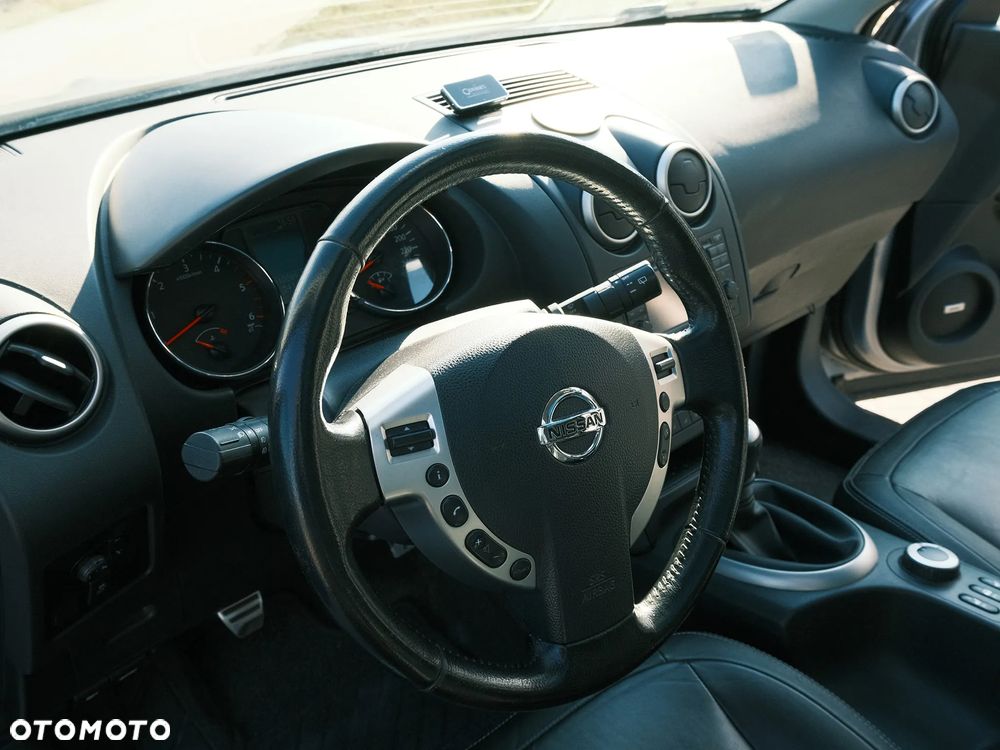 Nissan Qashqai 2.0 dCi 4x4 Tekna EU5 - 11