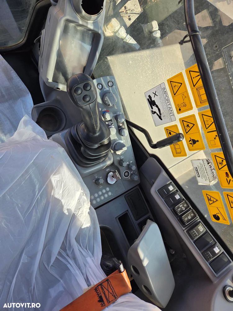 Hitachi ZX85, 2022, 2.491h, 8,6t, CUPLA RAPIDA HIDRAULICA+3 CUPE NOI, LAMA NIVELARE, ad sapare 5m, inst picon, instalatia rotire atasament, senile cauciuc, AC, Camera spate, ridica 4,5t, latime 2,2m, CA NOU, posibilitate leasing 4 ani-PROMOTIE 62.900 EUR+Tva - 11
