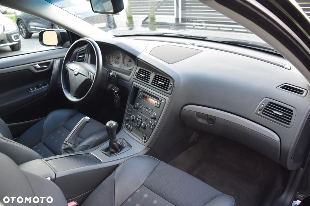 Volvo S60 2.5 T Kinetic - 36