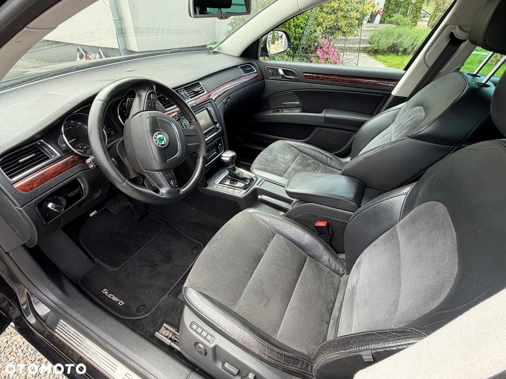 Skoda Superb 2.0 TDI DSG Exclusive - 12
