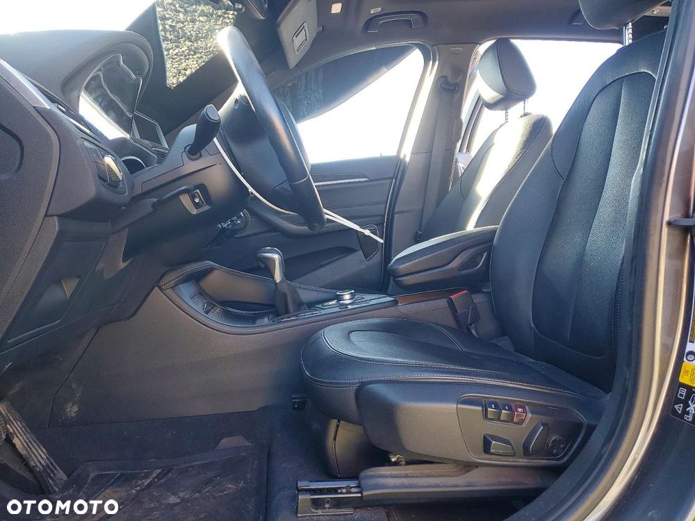 BMW X1 xDrive25i Sport Line - 8