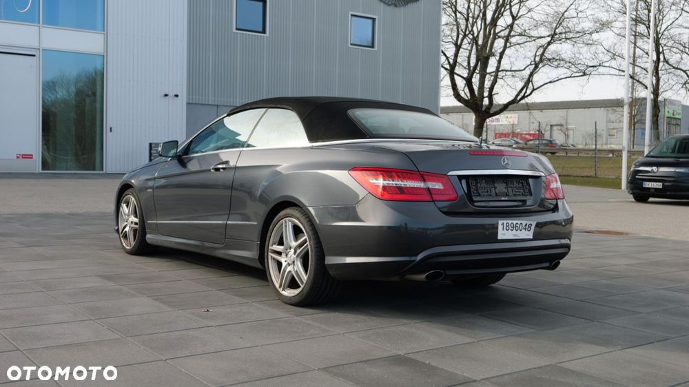 Mercedes-Benz Klasa E 350 CGI BlueEFFICIENCY 7G-TRONIC Elegance - 12