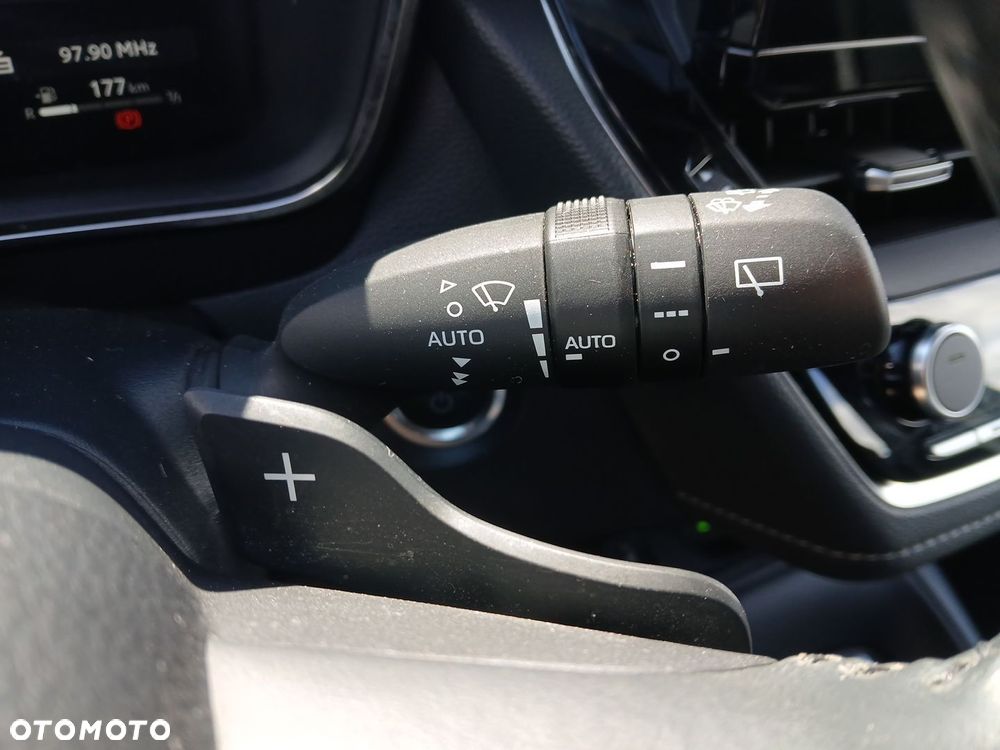 Toyota Corolla 2.0 Hybrid Comfort - 31