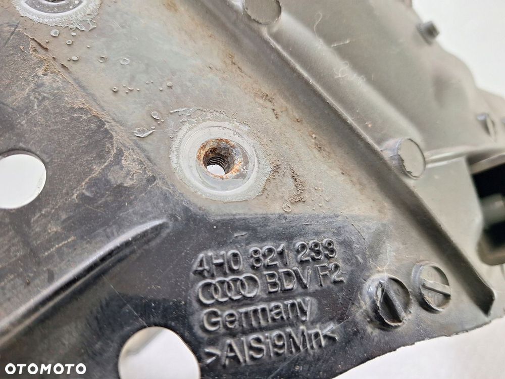 AUDI A8 S8 4H D4 4HO STELAŻ PAJĄK MOCOWANIE BŁOTNIK ORYGINAŁ OE ASO - 4