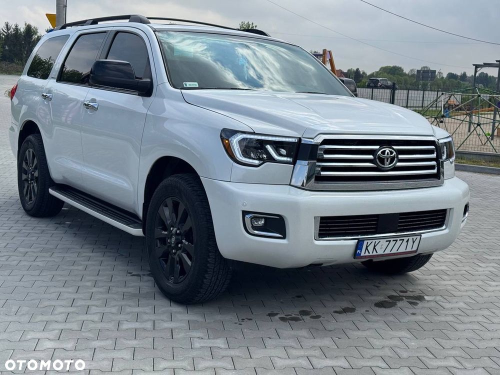 Toyota Sequoia - 4