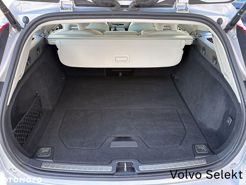 Volvo V60 Cross Country - 23