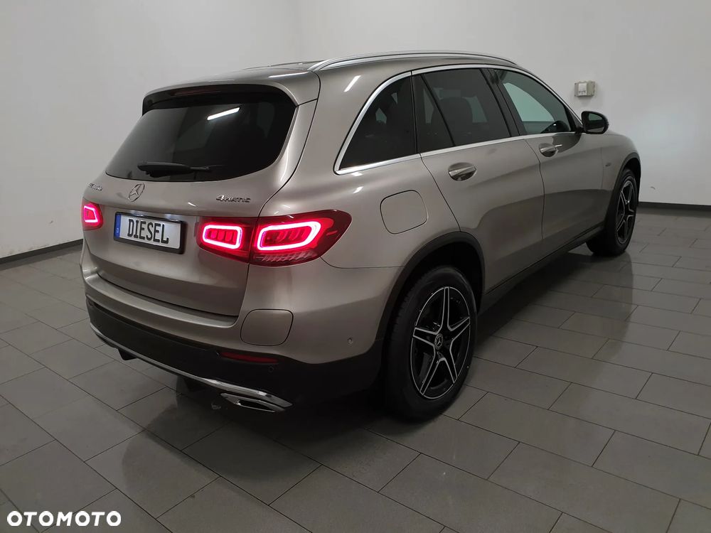 Mercedes-Benz GLC 300 de 4Matic 9G-TRONIC AMG Line Plus - 7