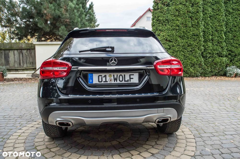 Mercedes-Benz GLA 180 UrbanStyle Edition - 9