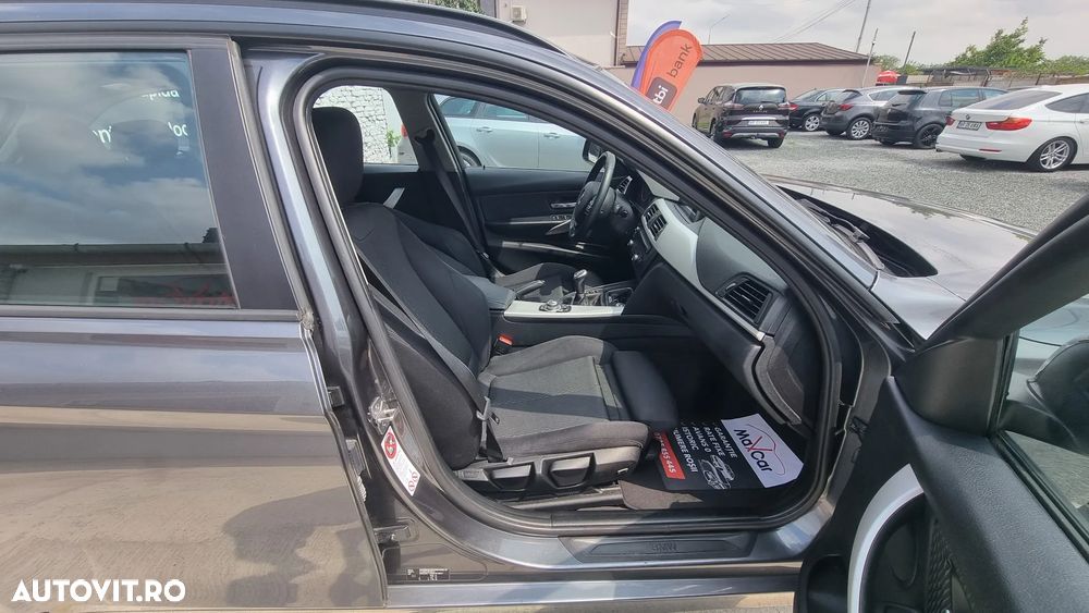 BMW Seria 3 318d Sport Line - 14