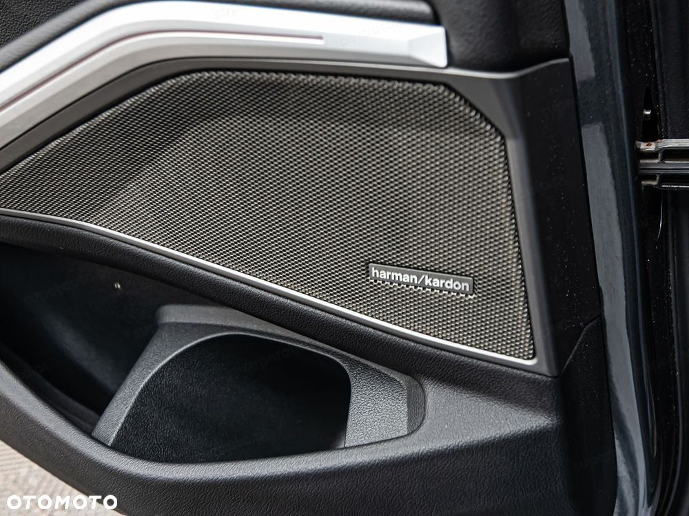 BMW Seria 3 318d M Sport Shadow - 25